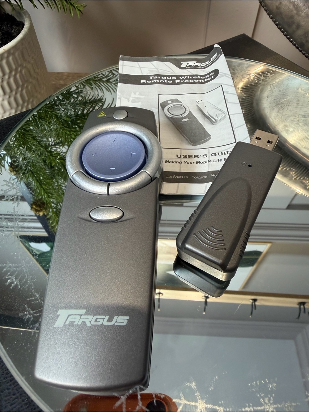 Targus PAUM30 2.4GHz Notebook Wireless Presenter Laser Pointer Clicker